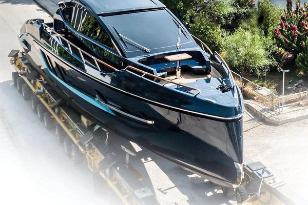 67ft Lazzara Yachts Yacht For Sale