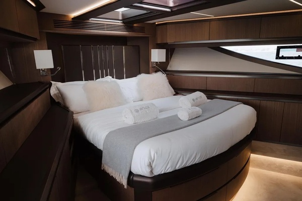 64ft Galeon Yacht For Sale