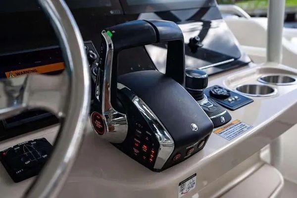 42ft Boston Whaler Yacht For Sale