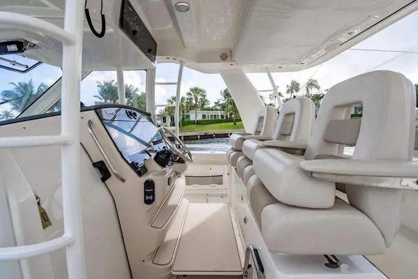 42ft Boston Whaler Yacht For Sale
