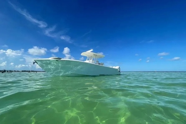 34ft SeaVee Yacht For Sale