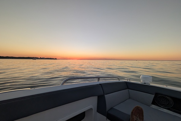 32ft Galeon Yacht For Sale