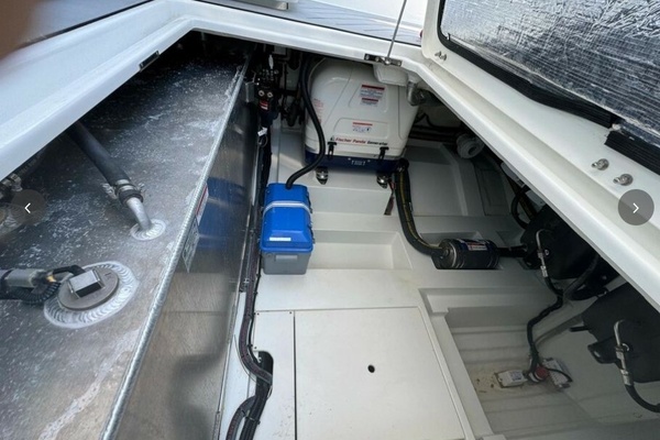 32ft Galeon Yacht For Sale
