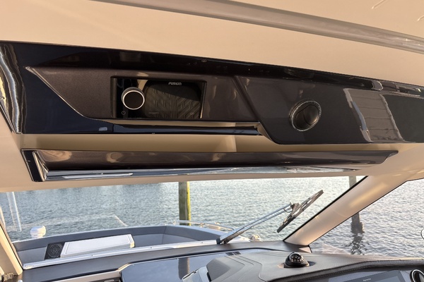 32ft Galeon Yacht For Sale