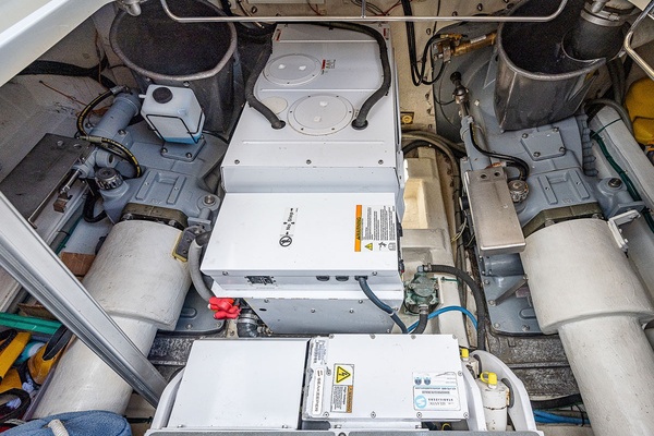 Generator and Seakeeper