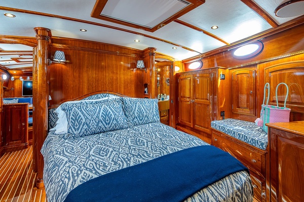 Fwd Stateroom Aft Port