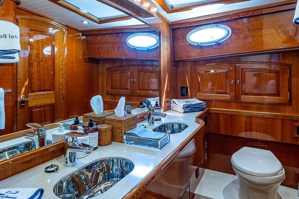 Hinckley Talaria 55 MKII Yacht For Sale