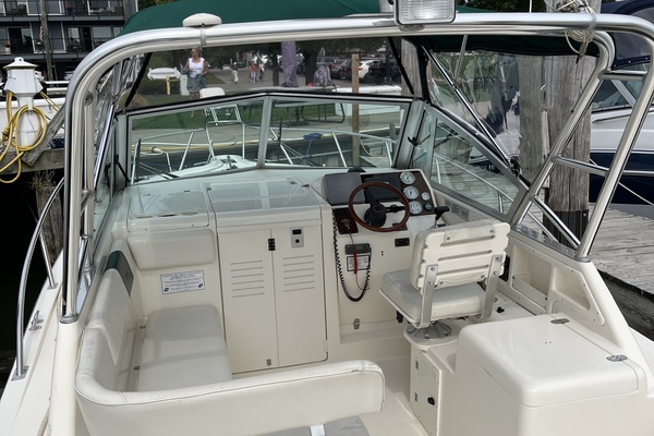 28ft Pursuit Yacht For Sale
