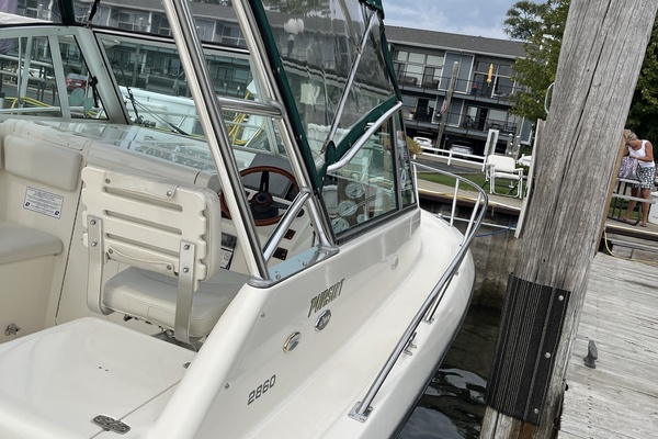 28ft Pursuit Yacht For Sale