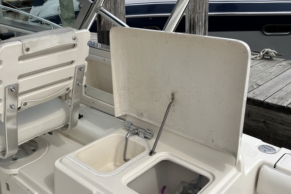 28ft Pursuit Yacht For Sale