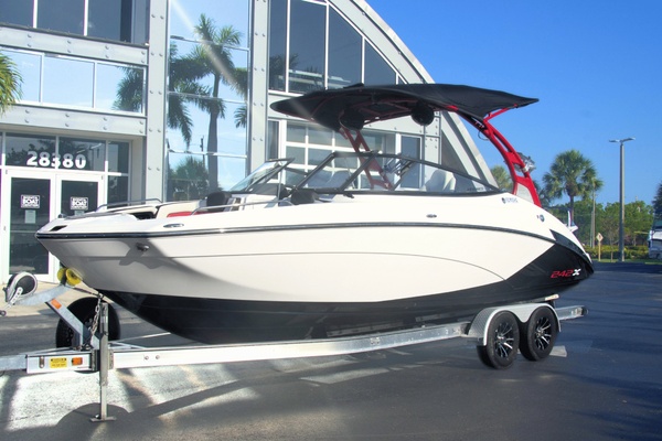 24ft Yamaha Boats Yacht For Sale