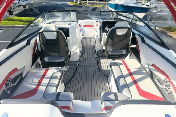 24ft Yamaha Boats Yacht For Sale