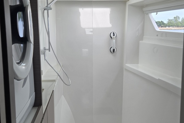 Noelani 42ft Leopard Yacht For Sale