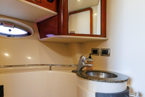 2005 Sea Ray 390 Sundancer