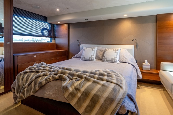 Princess F52 Yacht For Sale