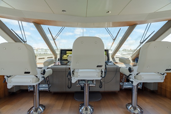 ZEPHYR 100ft Ocean Alexander Yacht For Sale