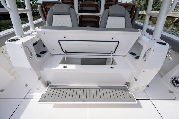 2023 Everglades 45