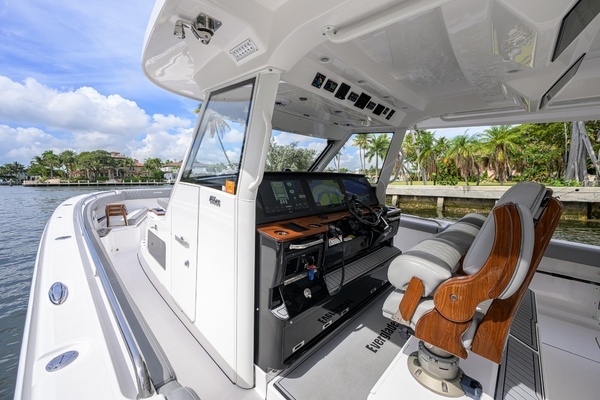 2023 Everglades 45