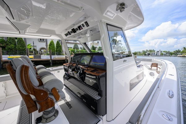 2023 Everglades 45