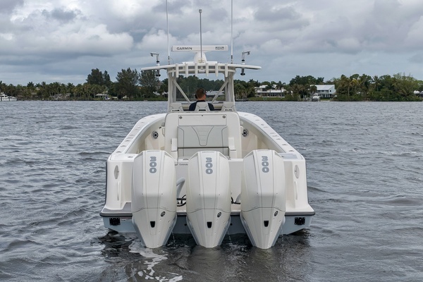 SeaVee 370Z Yacht For Sale