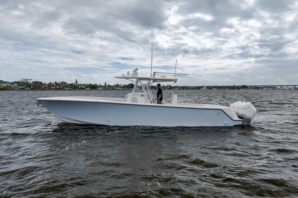 SeaVee 370Z Yacht For Sale