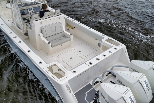 SeaVee 370Z Yacht For Sale