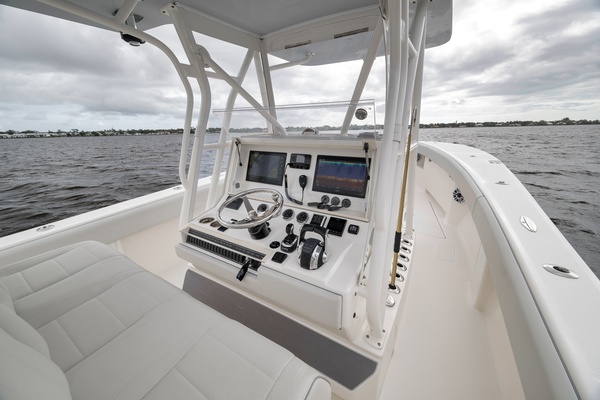 37ft SeaVee Yacht For Sale