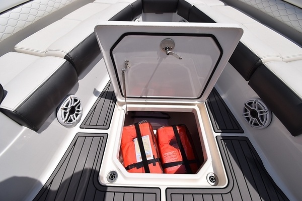 Fountain 39 NX Yacht For Sale