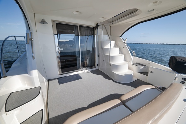 Meridian 441 Sedan Yacht For Sale