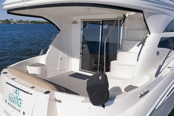 Meridian 441 Sedan Yacht For Sale