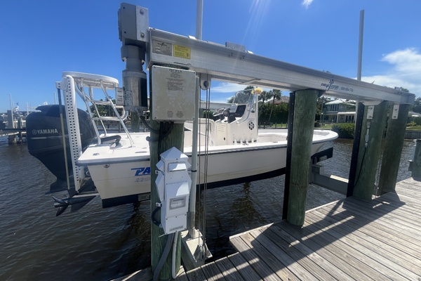22ft Pathfinder Yacht For Sale