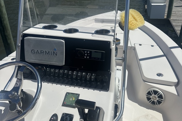22ft Pathfinder Yacht For Sale