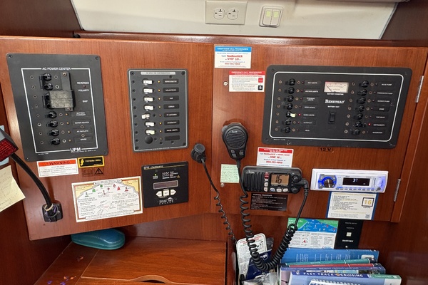 Day Of Air 37ft Beneteau Yacht For Sale
