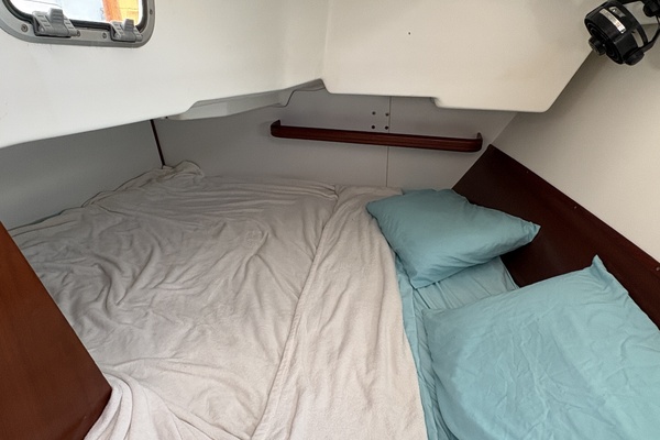 Day Of Air 37ft Beneteau Yacht For Sale