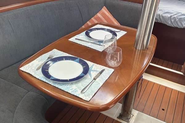 Day Of Air 37ft Beneteau Yacht For Sale