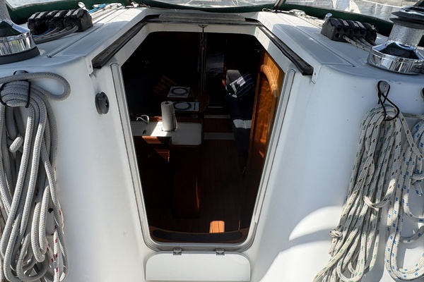 Day Of Air 37ft Beneteau Yacht For Sale