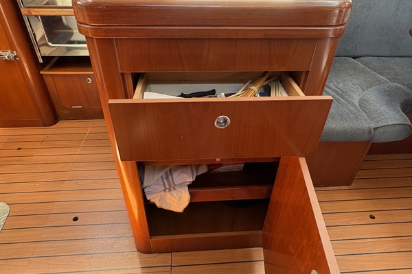 Day Of Air 37ft Beneteau Yacht For Sale