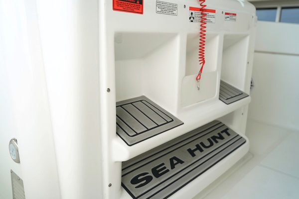 28ft Sea Hunt Yacht For Sale