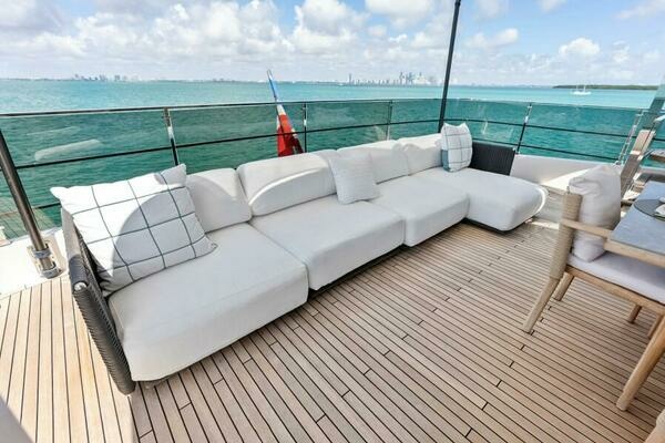 Custom Line 33 Navetta Yacht For Sale