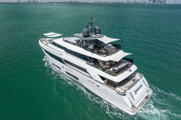 Custom Line 33 Navetta Yacht For Sale