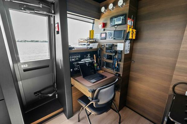 LUMPASAURUS 108ft Custom Line Yacht For Sale