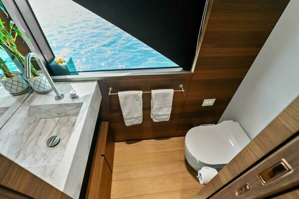 Custom Line 33 Navetta Yacht For Sale