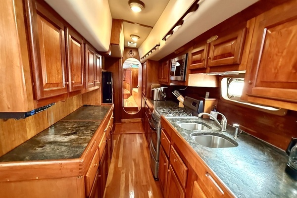 Bruce Roberts 64 Yacht For Sale