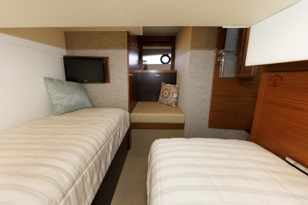 2016 Tiara Yachts 44