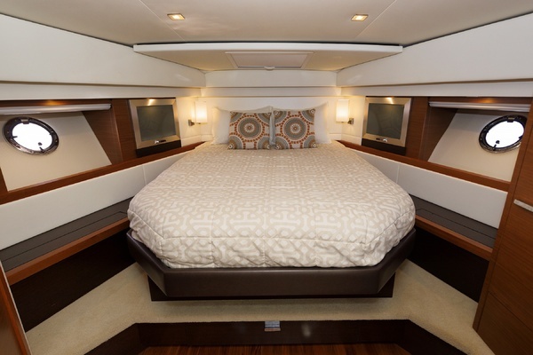 2016 Tiara Yachts 44
