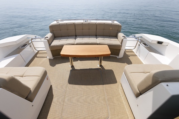 2016 Tiara Yachts 44