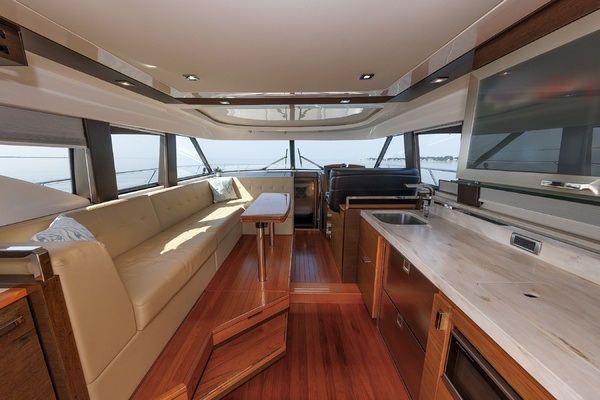 2016 Tiara Yachts 44