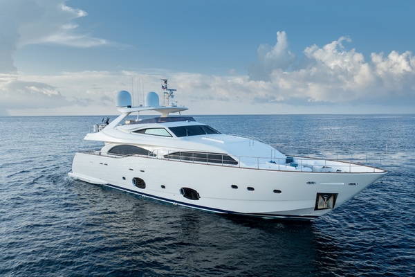 Karibu 97ft Ferretti Yachts Yacht For Sale