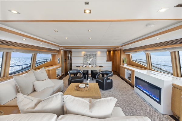 Karibu 97ft Ferretti Yachts Yacht For Sale