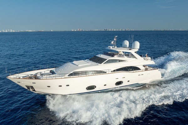 2011 Ferretti Yachts 97